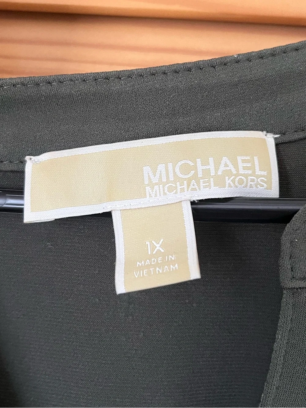 Michael by Michael Kohrs Green Zip-Front Top with Roll-Tab Sleeves 1x